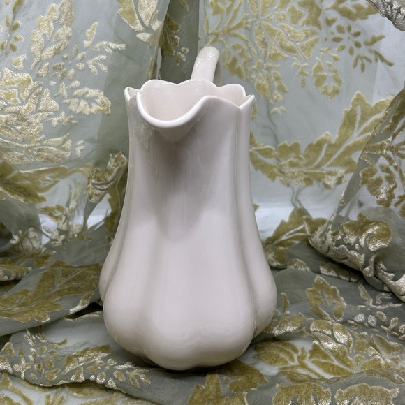 Vintage I. Godinger & Co. Porcelain Pitcher Cream Color,Scalloped Design - Picture 5 of 10